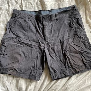 Men’s Columbia grey shorts. Excellent condition. Size 38.